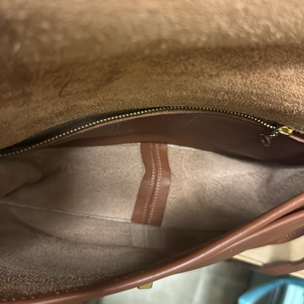 Vintage Coach Elegant Brown Leather Crossbody Bag - Picture 6 of 6